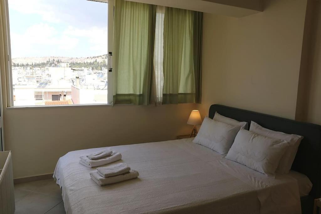 Fly Me To The Moon! Apartment Athens Ngoại thất bức ảnh