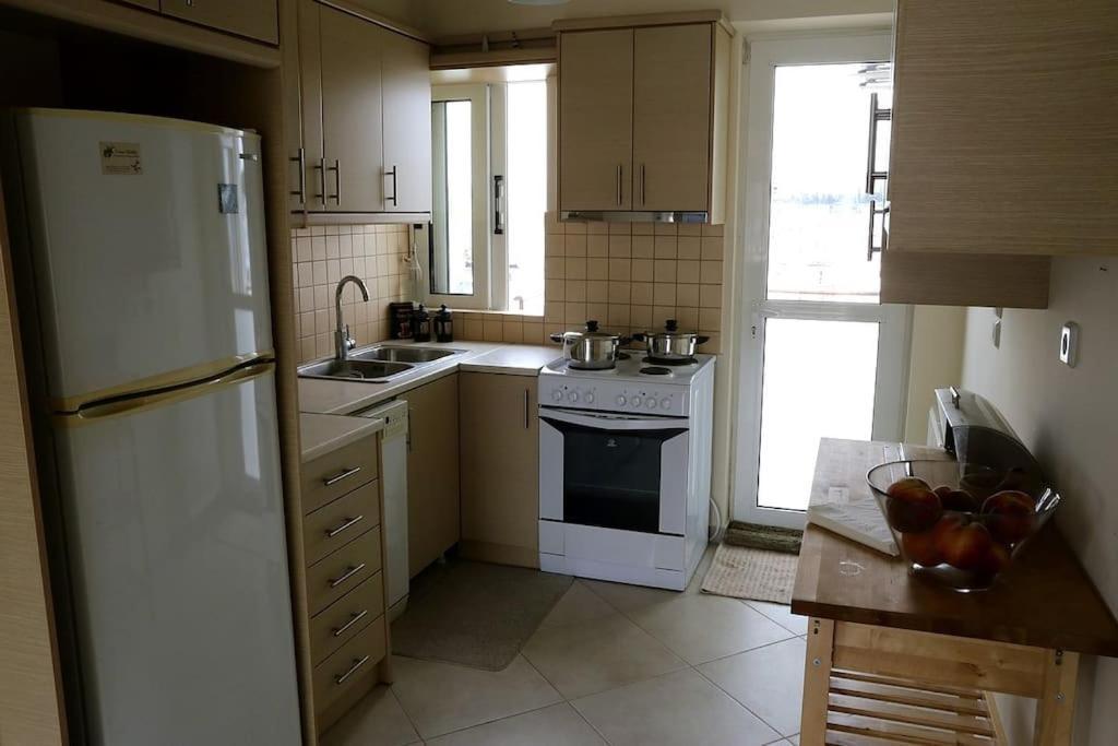 Fly Me To The Moon! Apartment Athens Ngoại thất bức ảnh