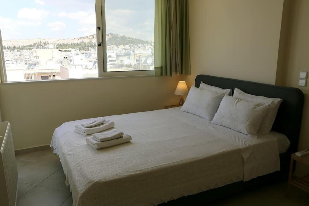 Fly Me To The Moon! Apartment Athens Ngoại thất bức ảnh